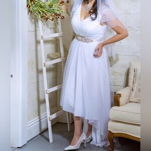 JJ’s House white tulle formal gown size 16